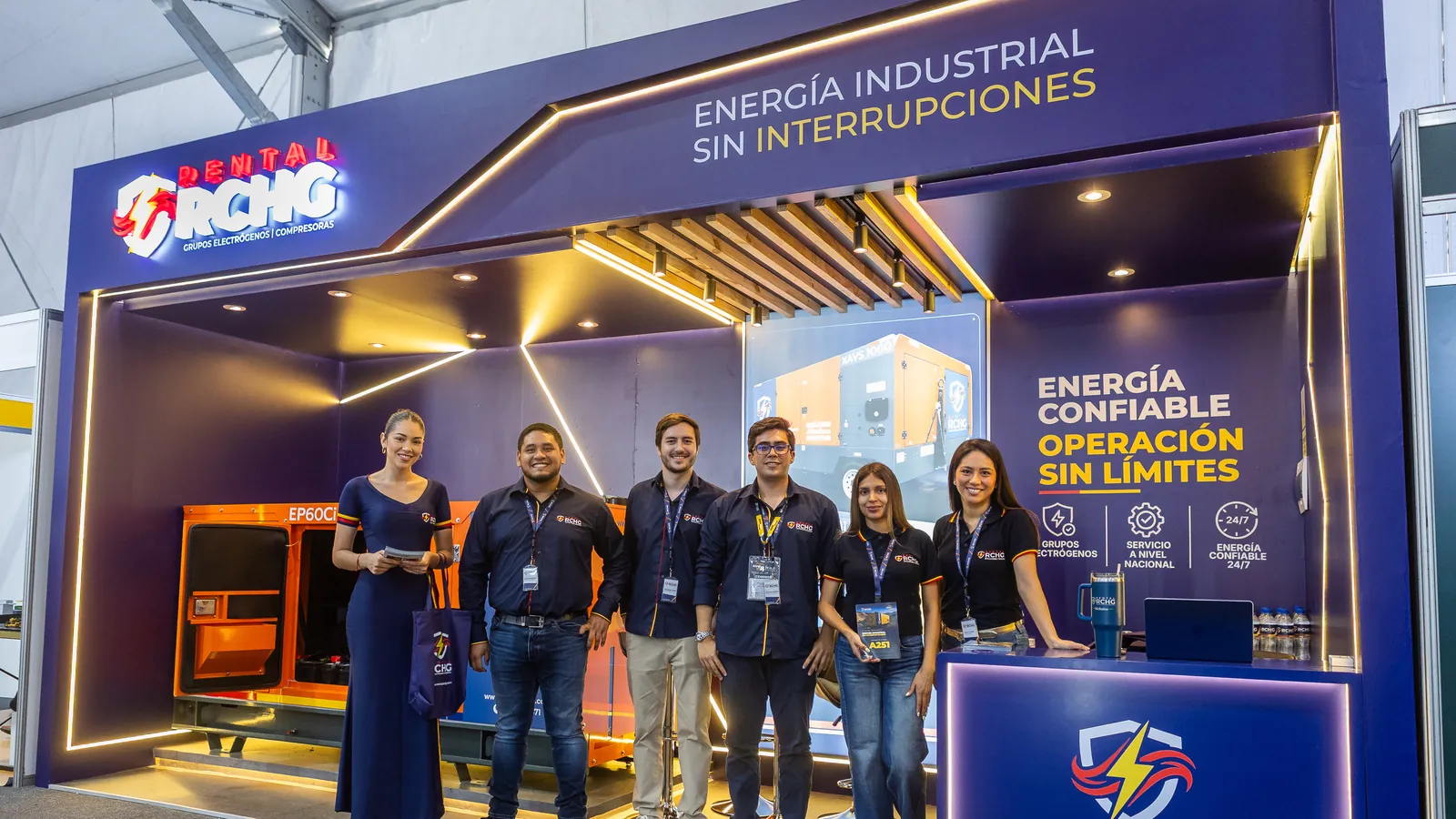 Equipo de Rental RCHG en su stand A251 de ExpoMina Perú 2026